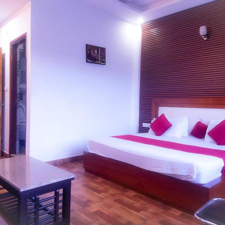 Hotel Snow Ark Inn, ดัลเฮาซี ภายนอก รูปภาพ